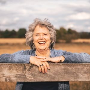 Meet your Posher, Sharon